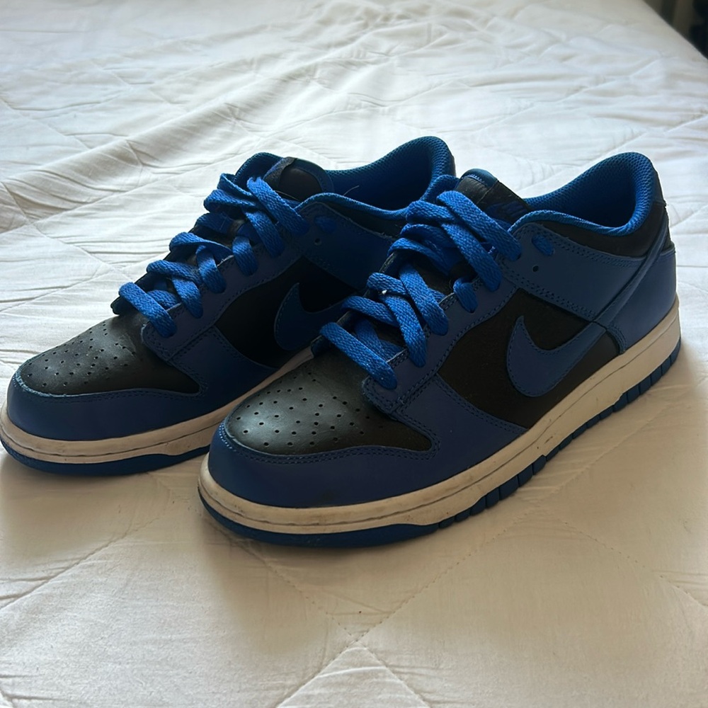 Ultra blue boys size 6.5 youth NIKE dunks
